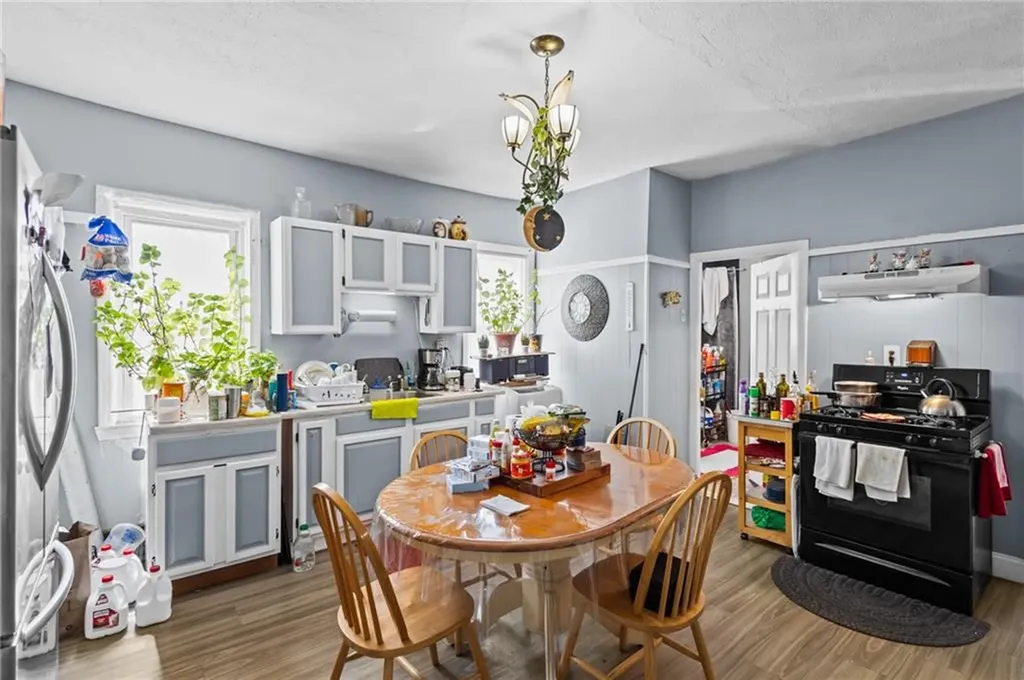 382 384 Manton Avenue Providence RI 02909