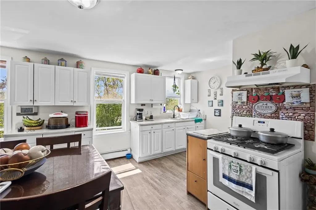 382 384 Manton Avenue Providence RI 02909