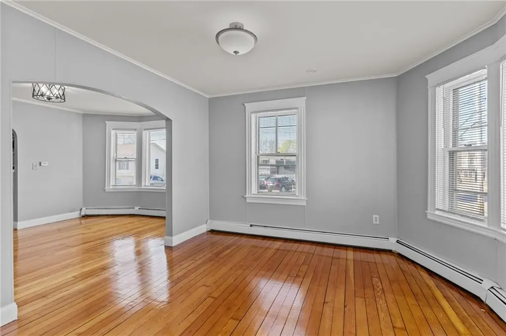214 Kenyon Avenue Pawtucket RI 02861