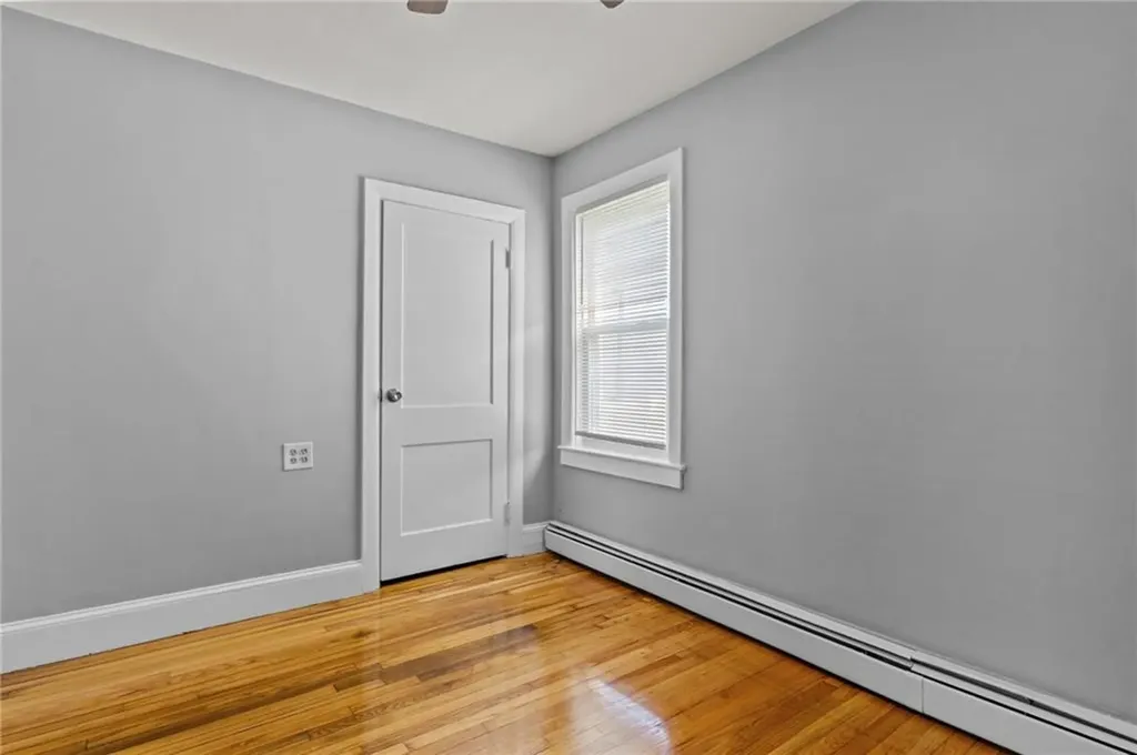 214 Kenyon Avenue Pawtucket RI 02861