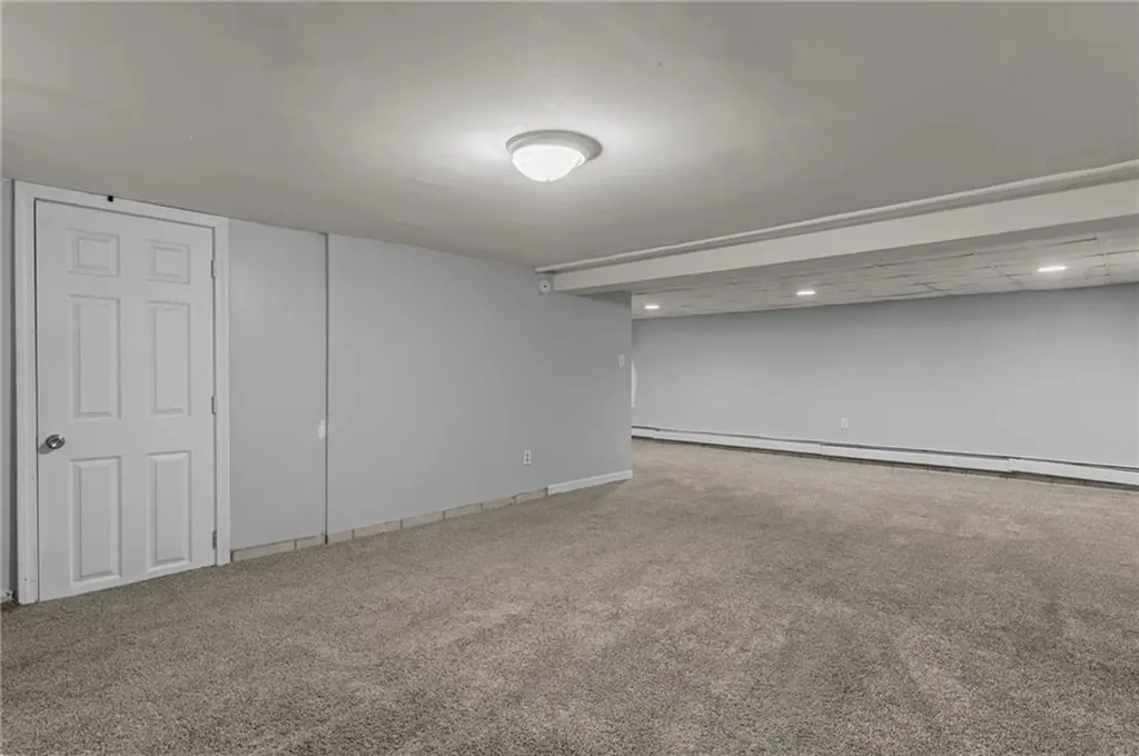 214 Kenyon Avenue Pawtucket RI 02861