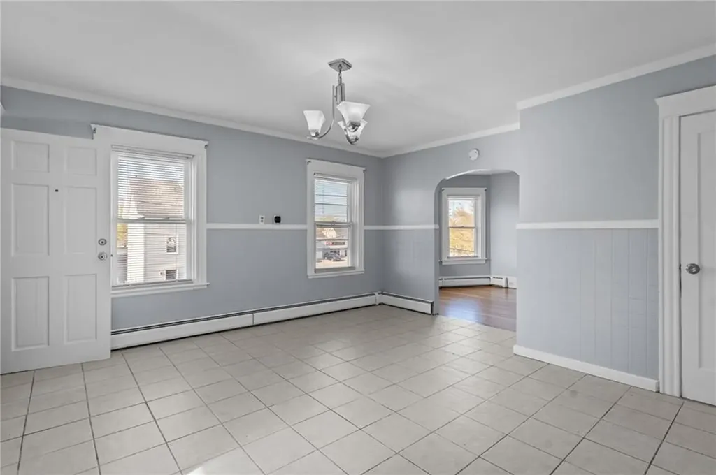 214 Kenyon Avenue Pawtucket RI 02861