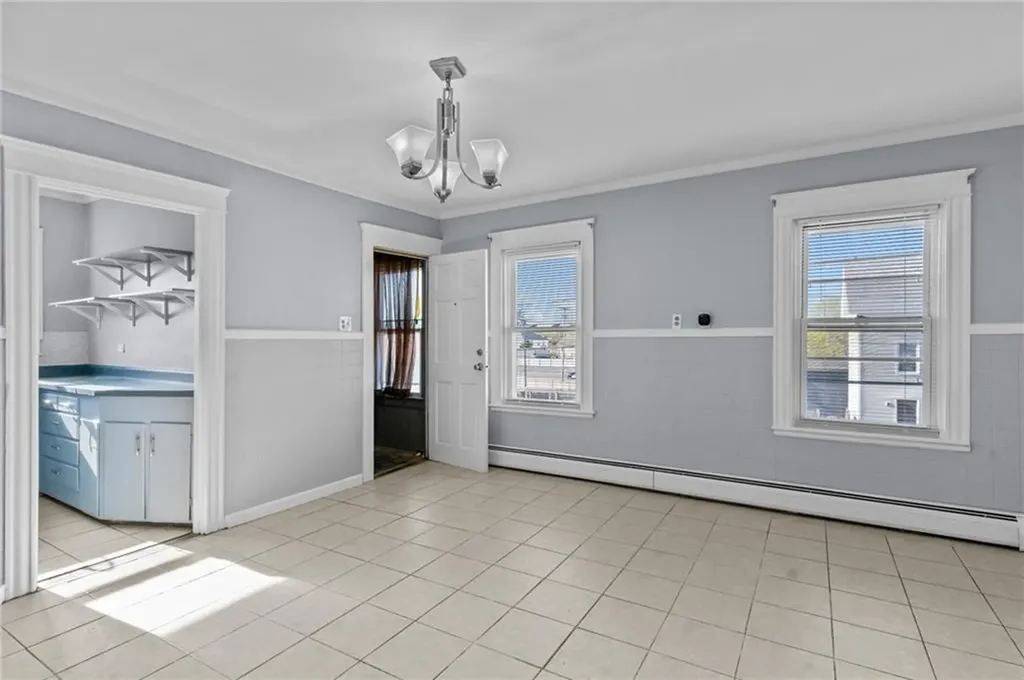 214 Kenyon Avenue Pawtucket RI 02861