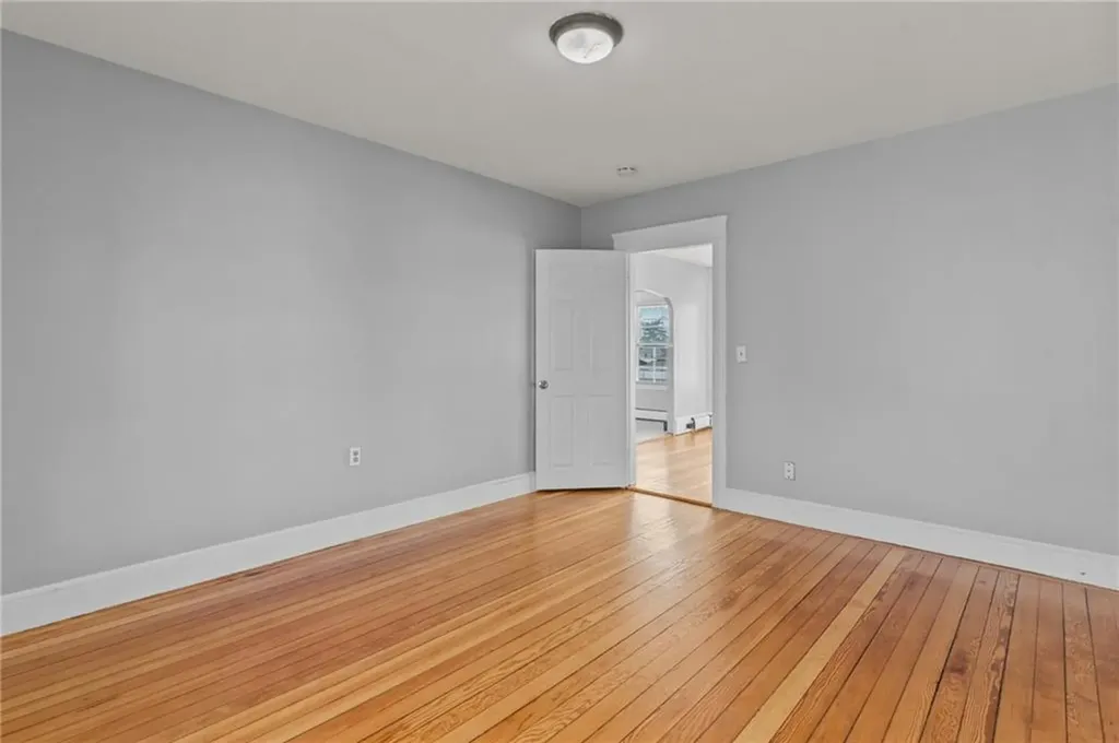 214 Kenyon Avenue Pawtucket RI 02861