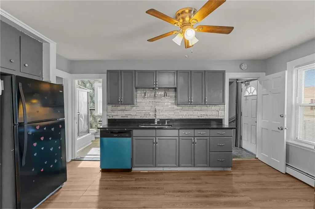 214 Kenyon Avenue Pawtucket RI 02861