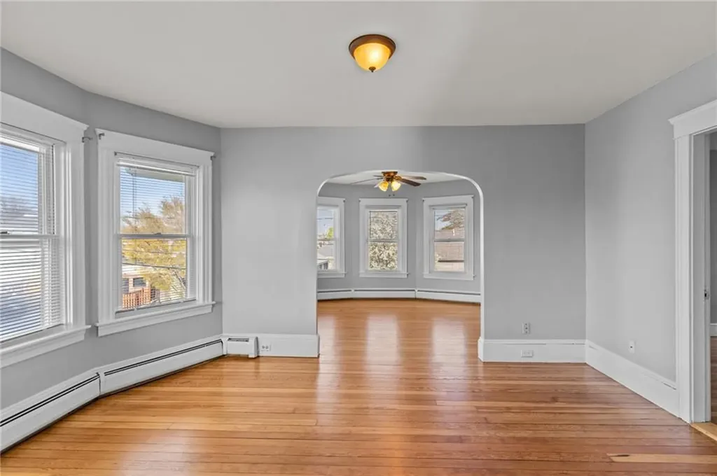214 Kenyon Avenue Pawtucket RI 02861