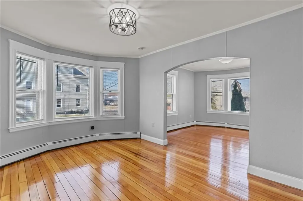 214 Kenyon Avenue Pawtucket RI 02861