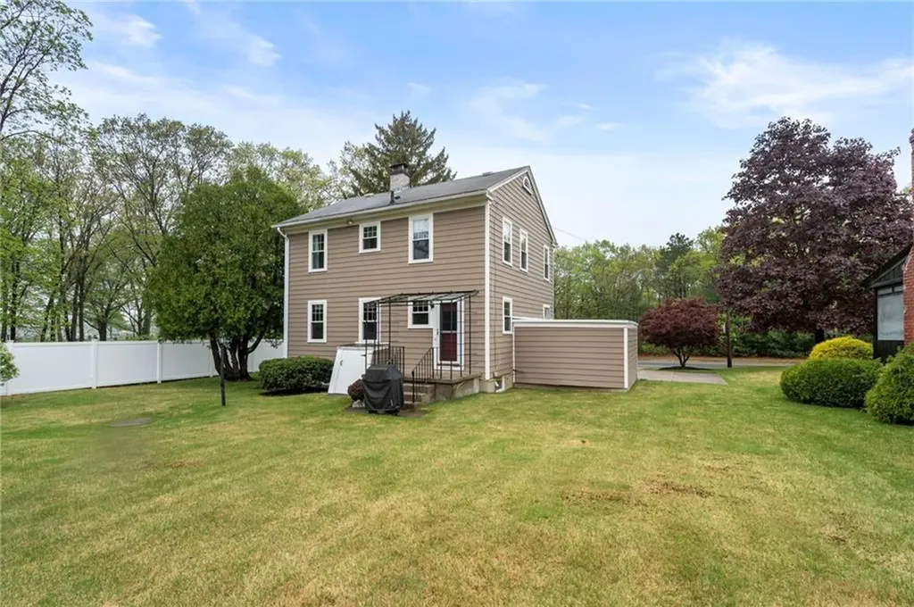 399 Smithfield Road North Smithfield RI 02896