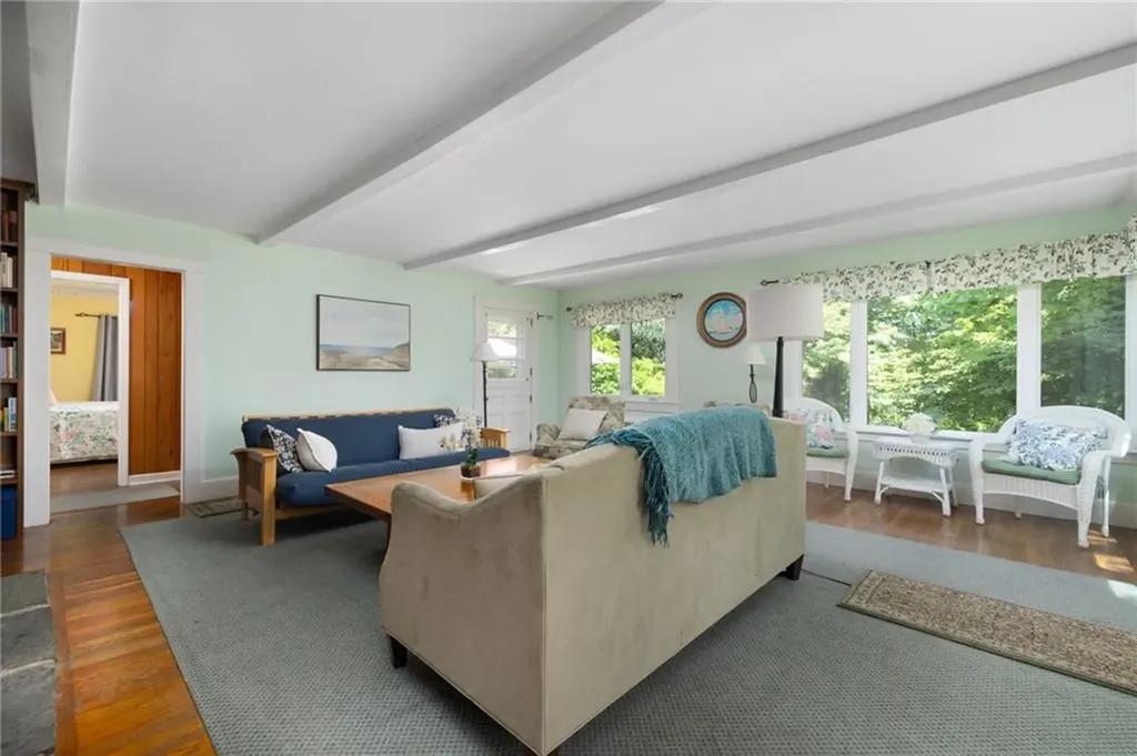 39 Highland Avenue Narragansett RI 02882