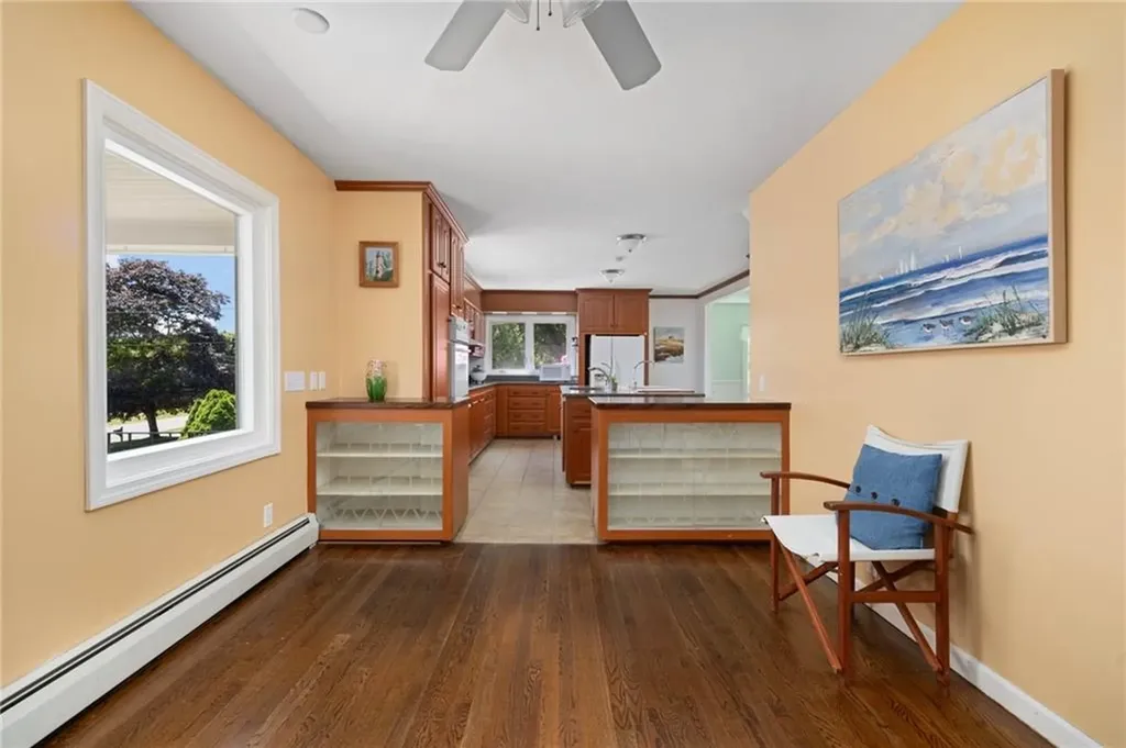 39 Highland Avenue Narragansett RI 02882