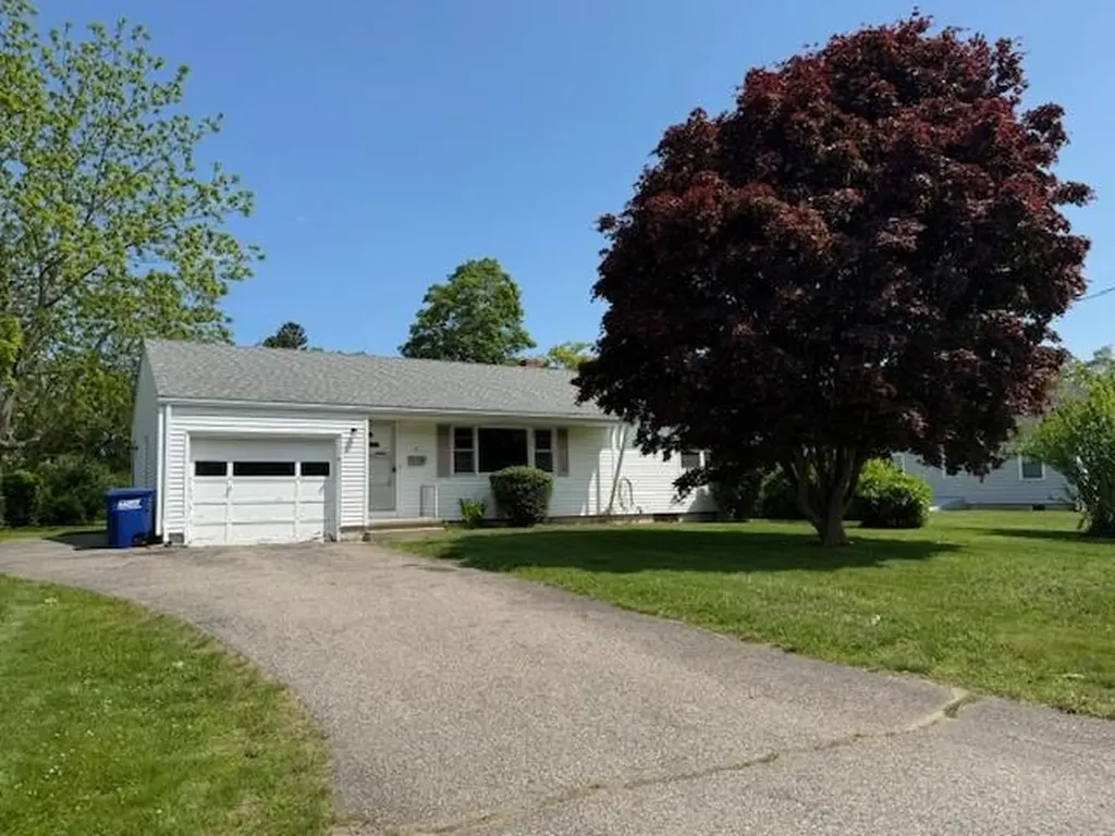 13 South Drive Westerly RI 02891