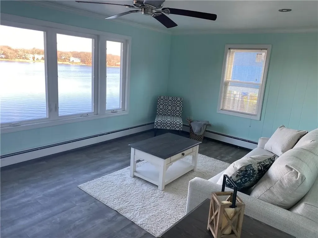 195 Arnolds Neck Drive Warwick RI 02886