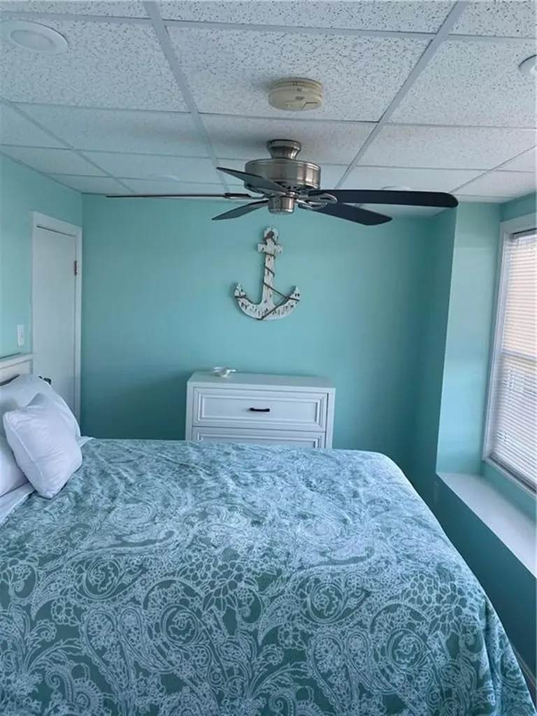 195 Arnolds Neck Drive Warwick RI 02886