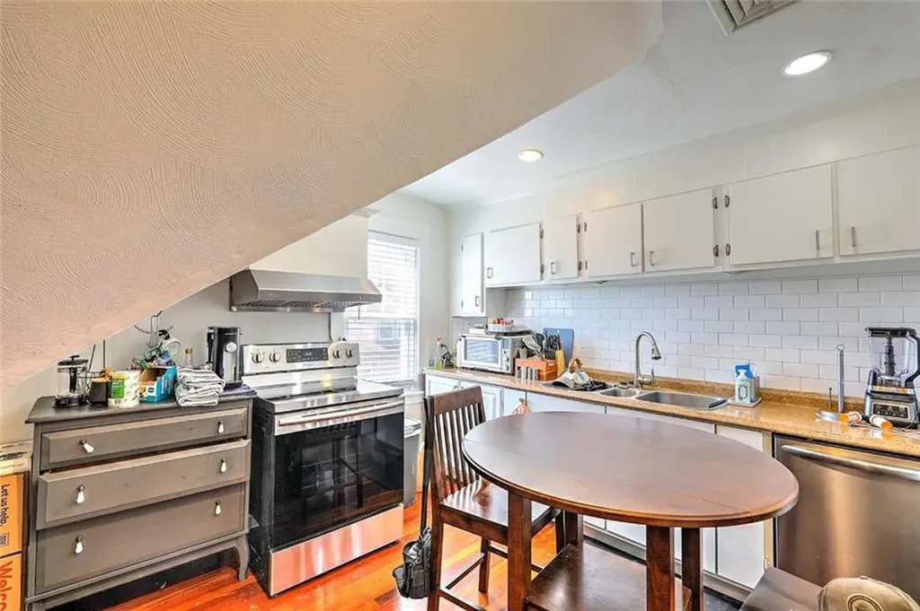 430 Morris Avenue Providence RI 02906