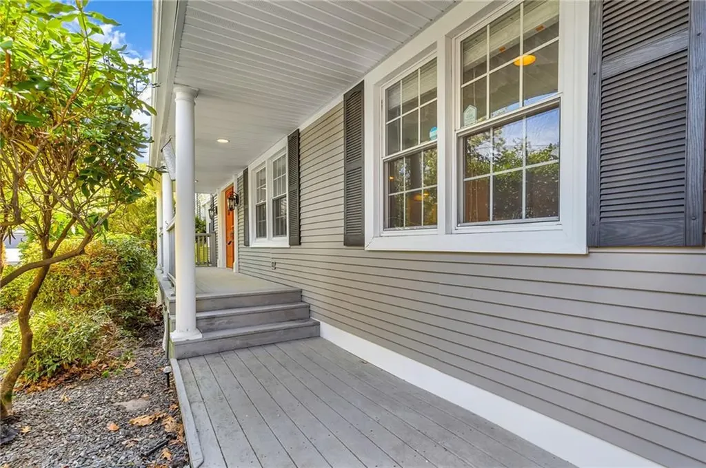 105 Quaker Drive West Warwick RI 02893