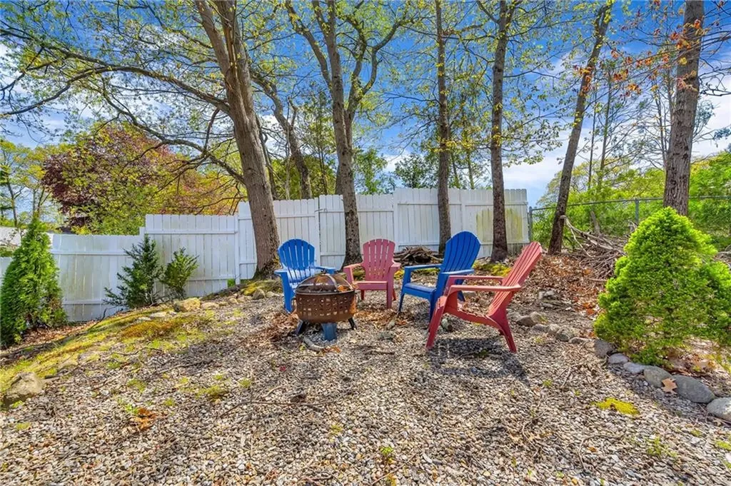 105 Quaker Drive West Warwick RI 02893