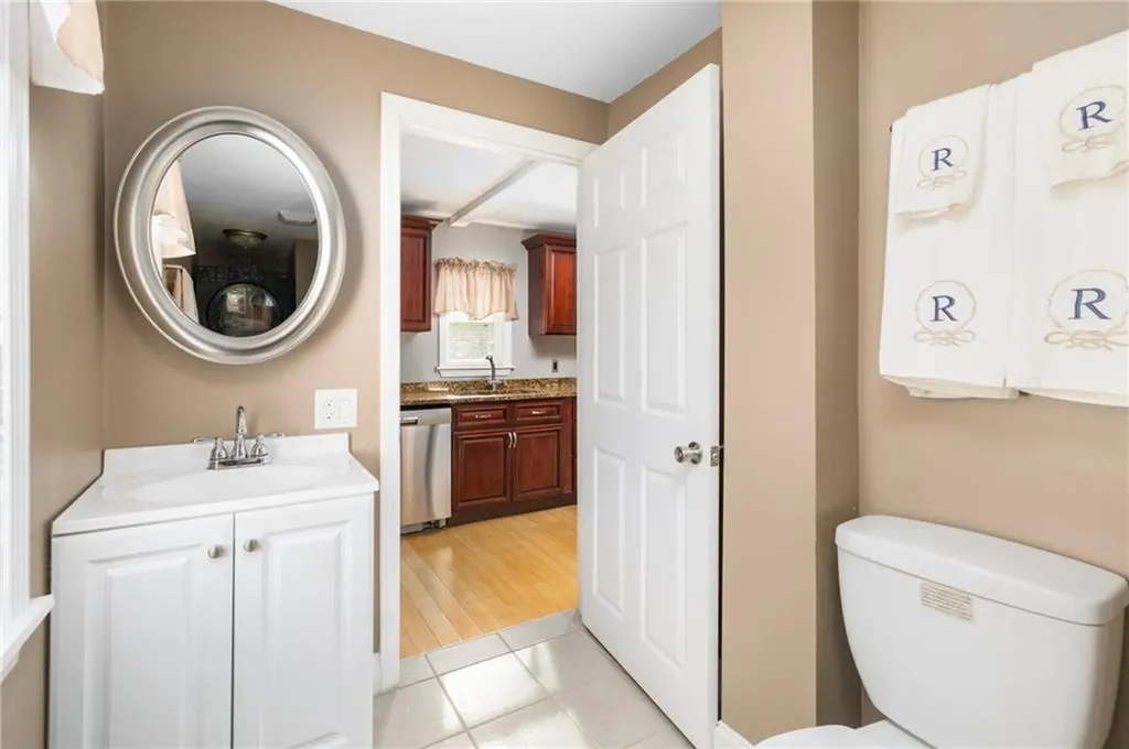 60 Greylawn Avenue Warwick RI 02889