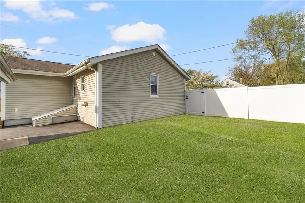 60 Greylawn Avenue Warwick RI 02889