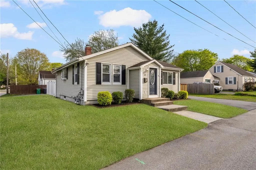 60 Greylawn Avenue Warwick RI 02889