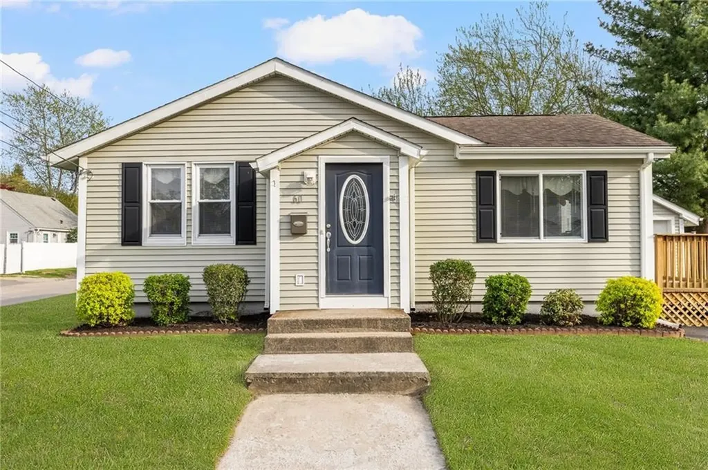 60 Greylawn Avenue Warwick RI 02889