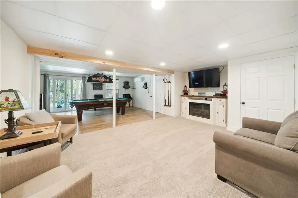 2 Kennedy Road Foster RI 02825