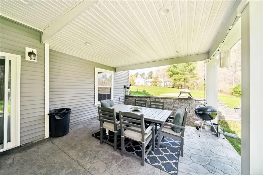 2 Kennedy Road Foster RI 02825
