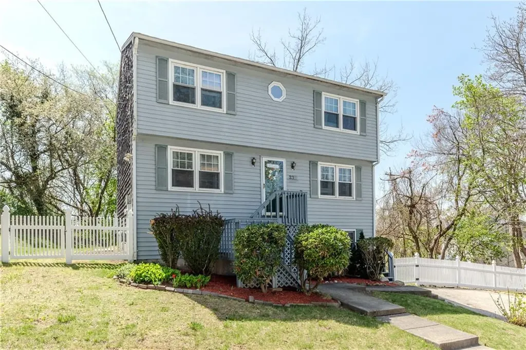 23 Oak Grove Boulevard North Providence RI 02911