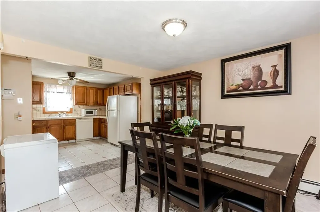 23 Oak Grove Boulevard North Providence RI 02911