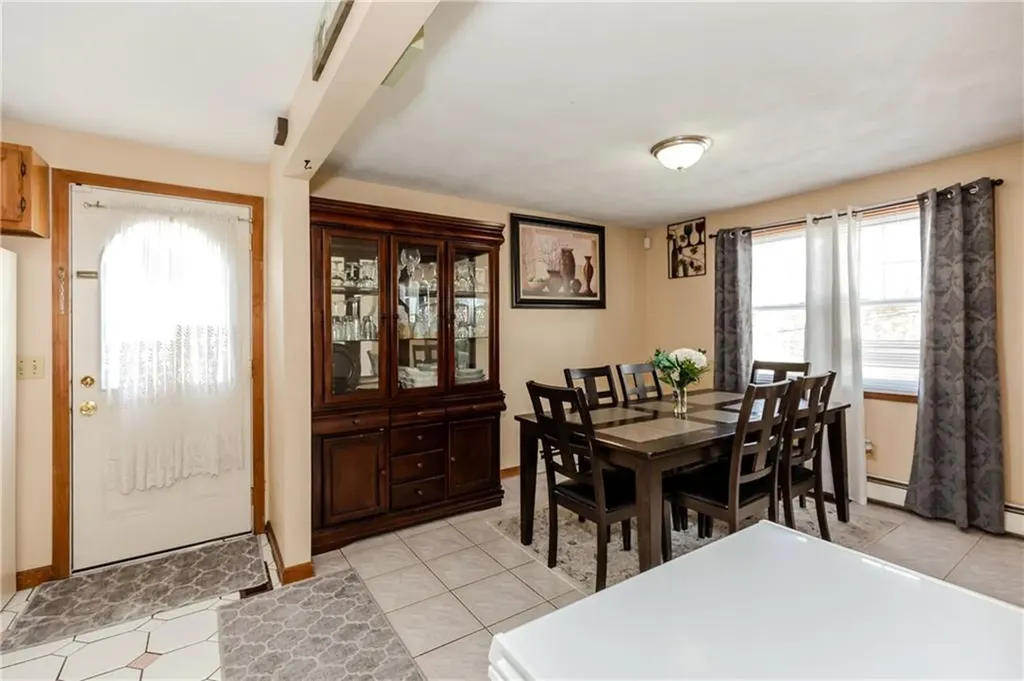 23 Oak Grove Boulevard North Providence RI 02911