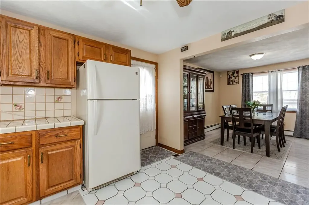 23 Oak Grove Boulevard North Providence RI 02911