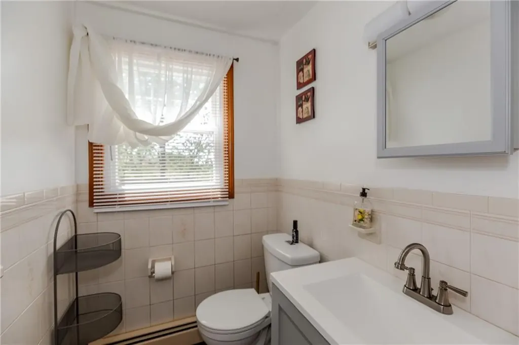 23 Oak Grove Boulevard North Providence RI 02911