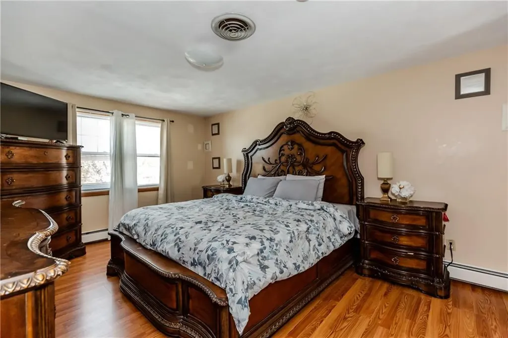 23 Oak Grove Boulevard North Providence RI 02911