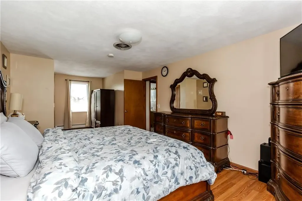 23 Oak Grove Boulevard North Providence RI 02911