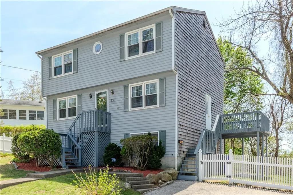 23 Oak Grove Boulevard North Providence RI 02911