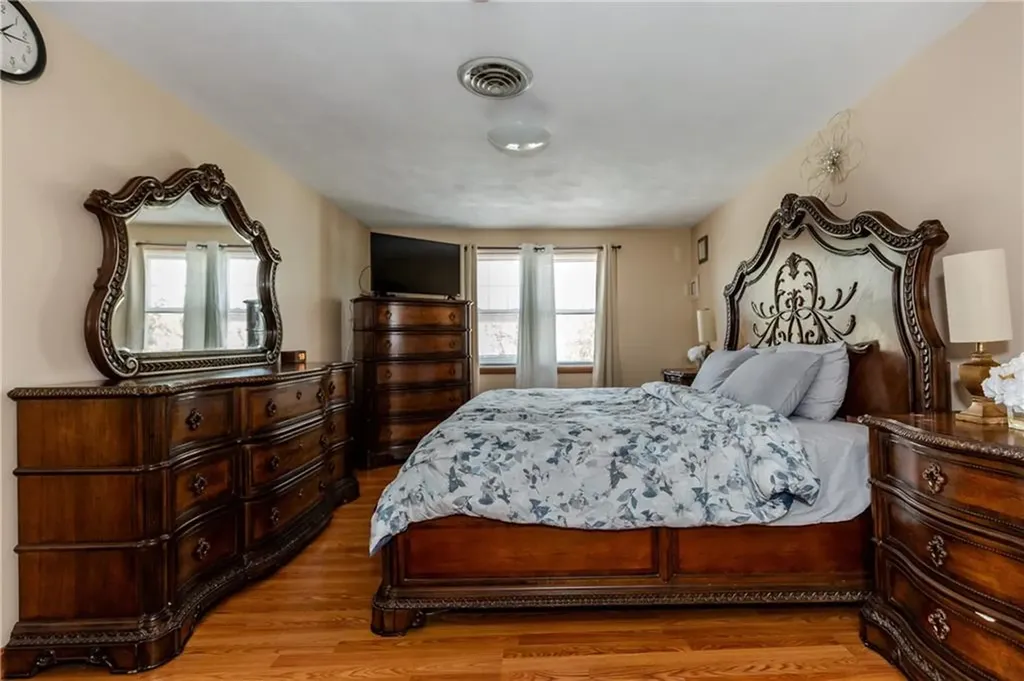 23 Oak Grove Boulevard North Providence RI 02911