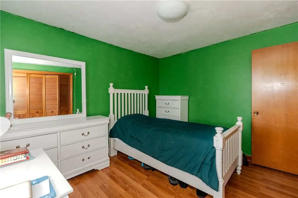 23 Oak Grove Boulevard North Providence RI 02911