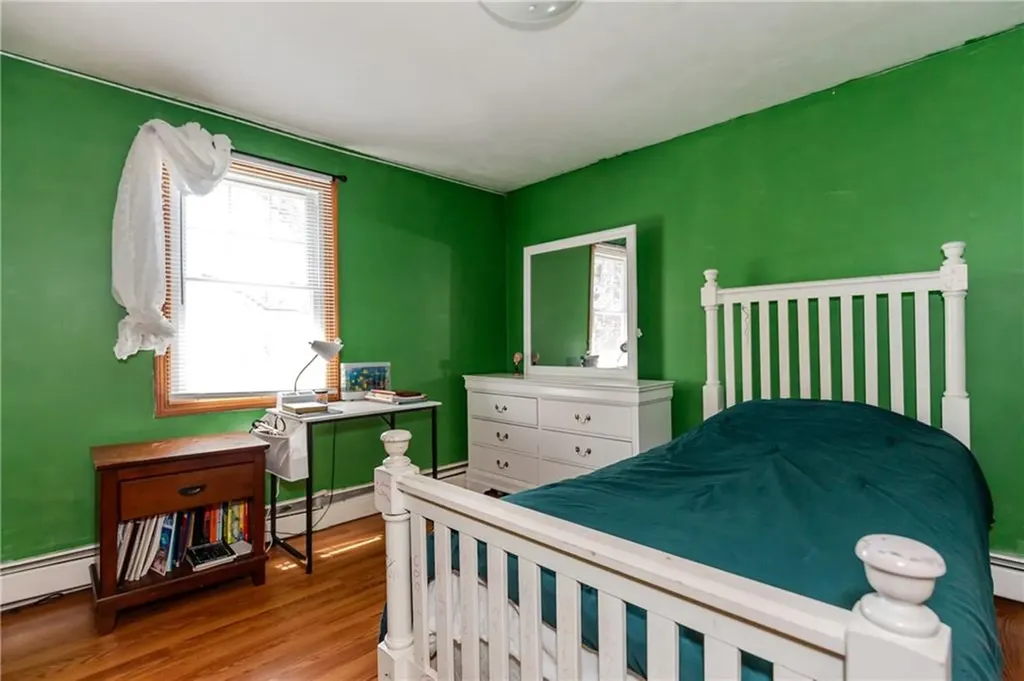 23 Oak Grove Boulevard North Providence RI 02911