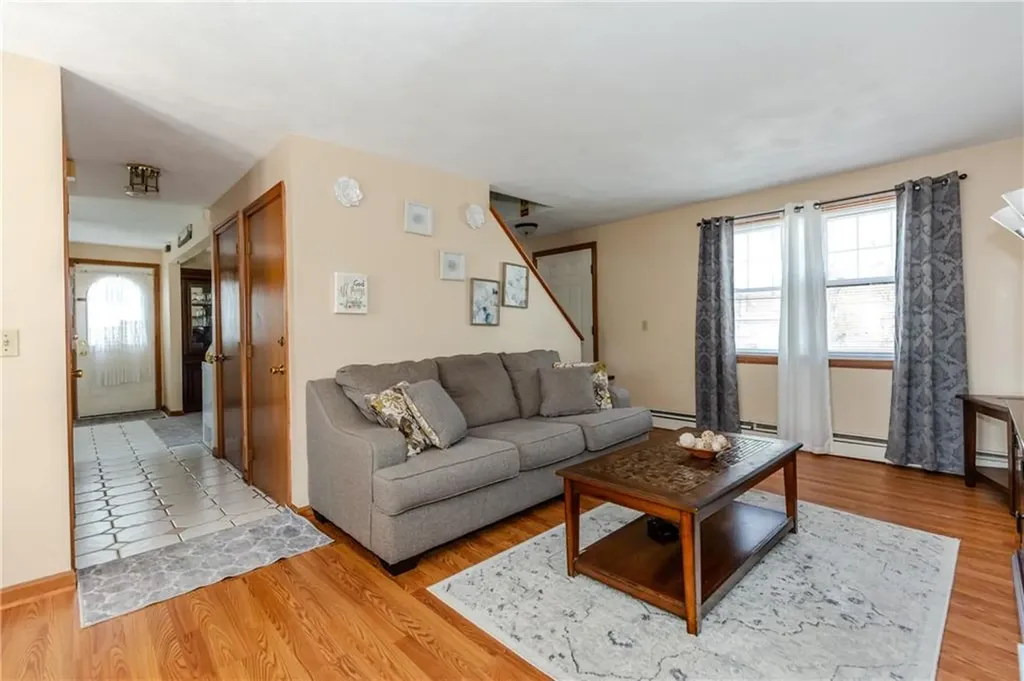 23 Oak Grove Boulevard North Providence RI 02911