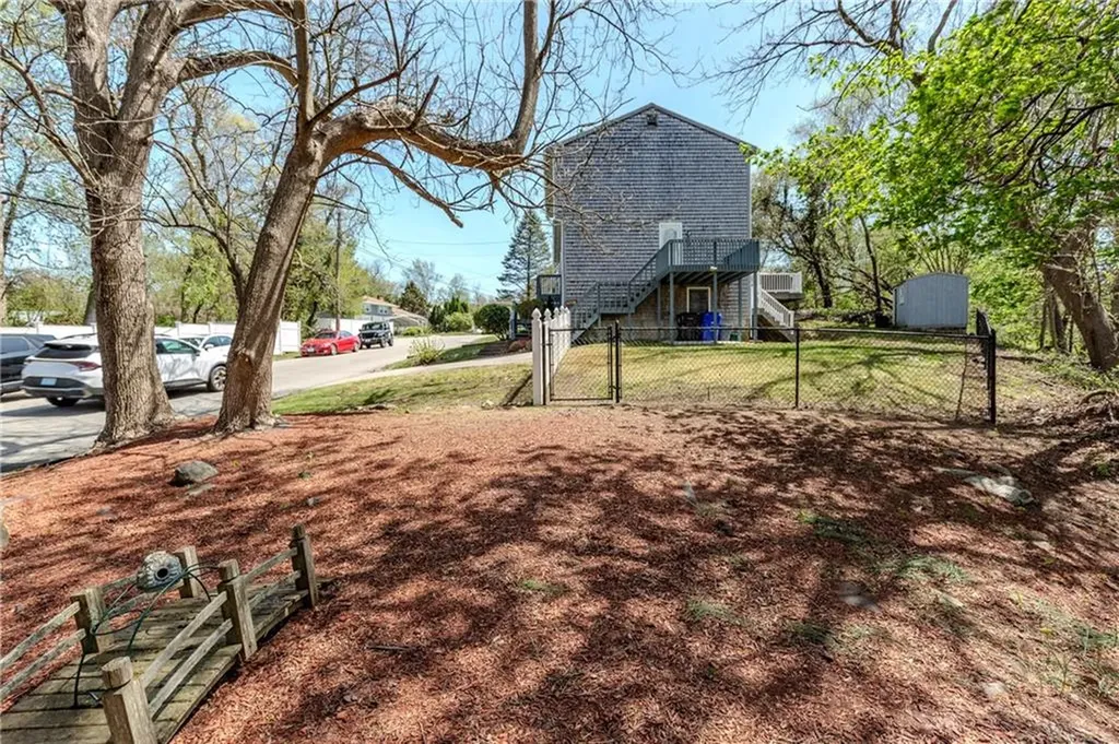 23 Oak Grove Boulevard North Providence RI 02911