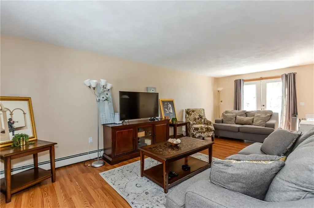 23 Oak Grove Boulevard North Providence RI 02911