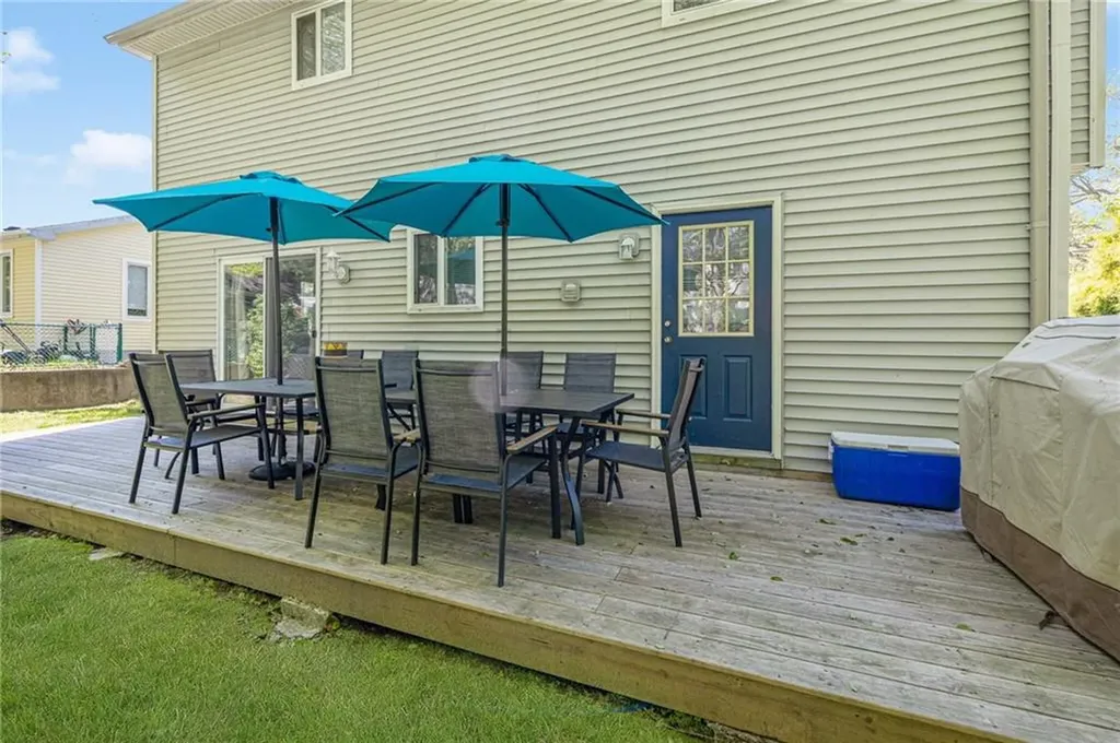 67 Meadowrue Trail Narragansett RI 02874