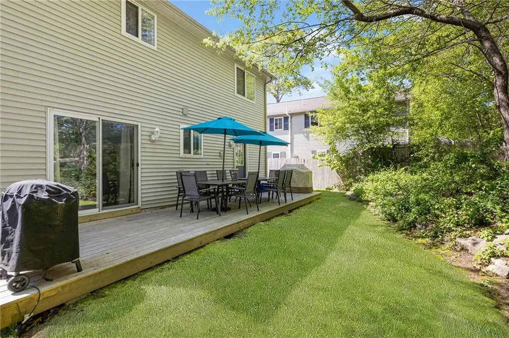 67 Meadowrue Trail Narragansett RI 02874