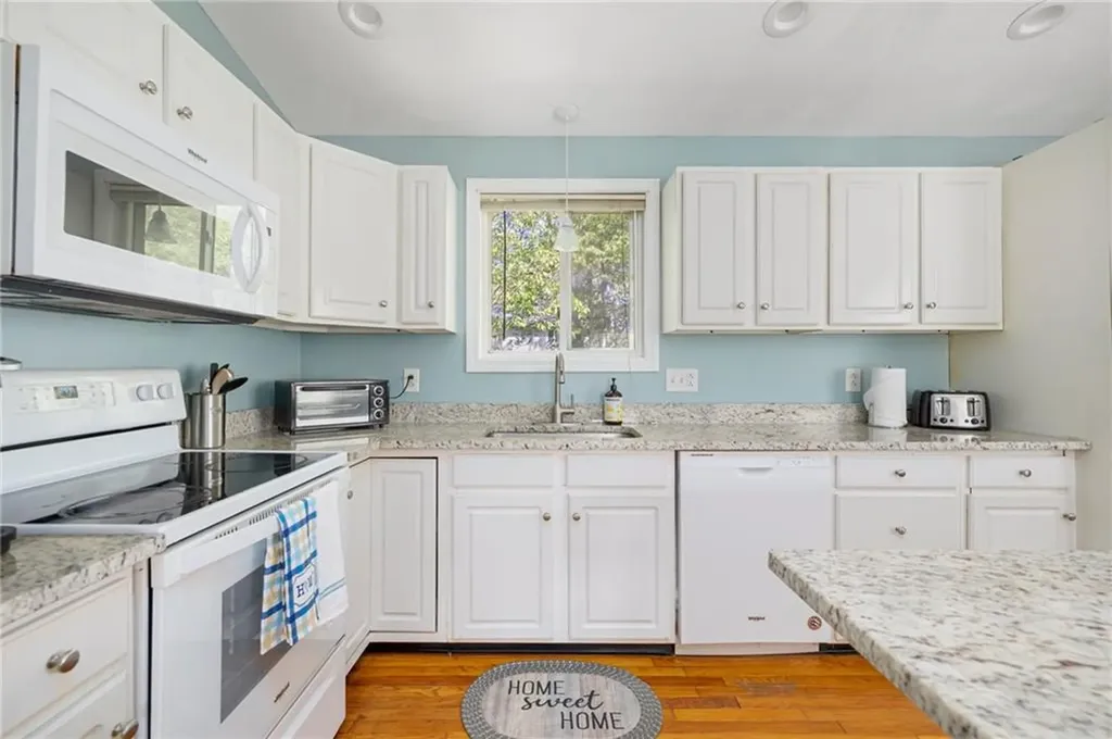 67 Meadowrue Trail Narragansett RI 02874