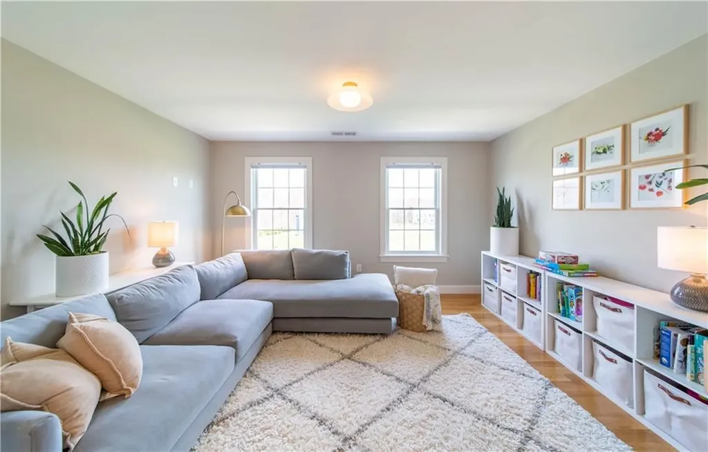 14 Sawmill Court East Greenwich RI 02818