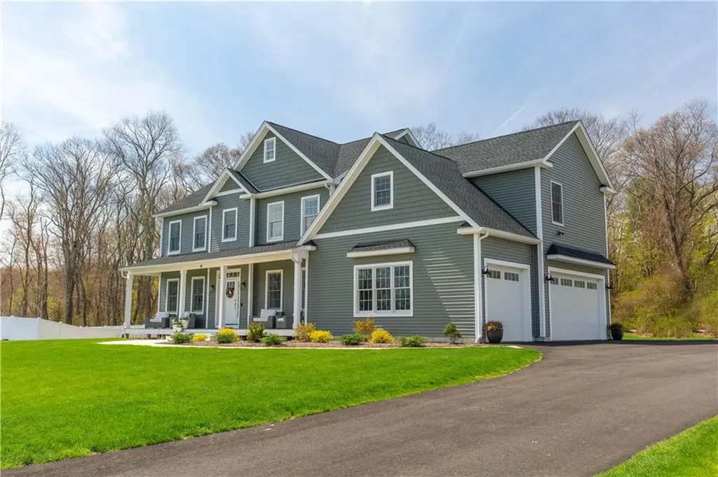 14 Sawmill Court East Greenwich RI 02818