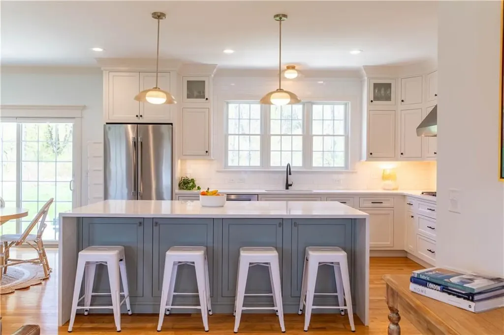 14 Sawmill Court East Greenwich RI 02818