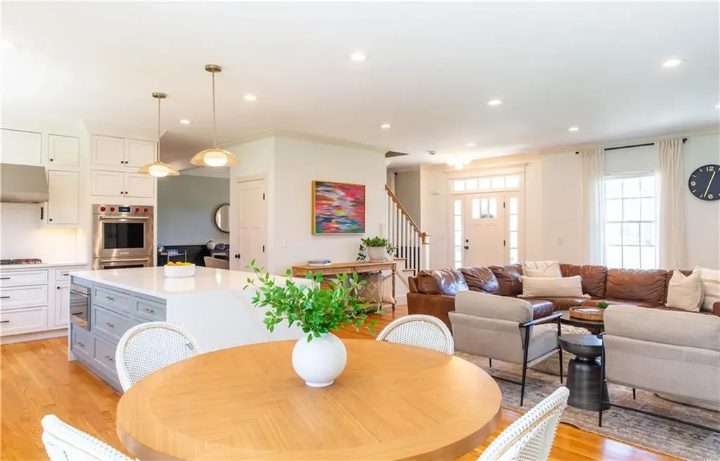 14 Sawmill Court East Greenwich RI 02818