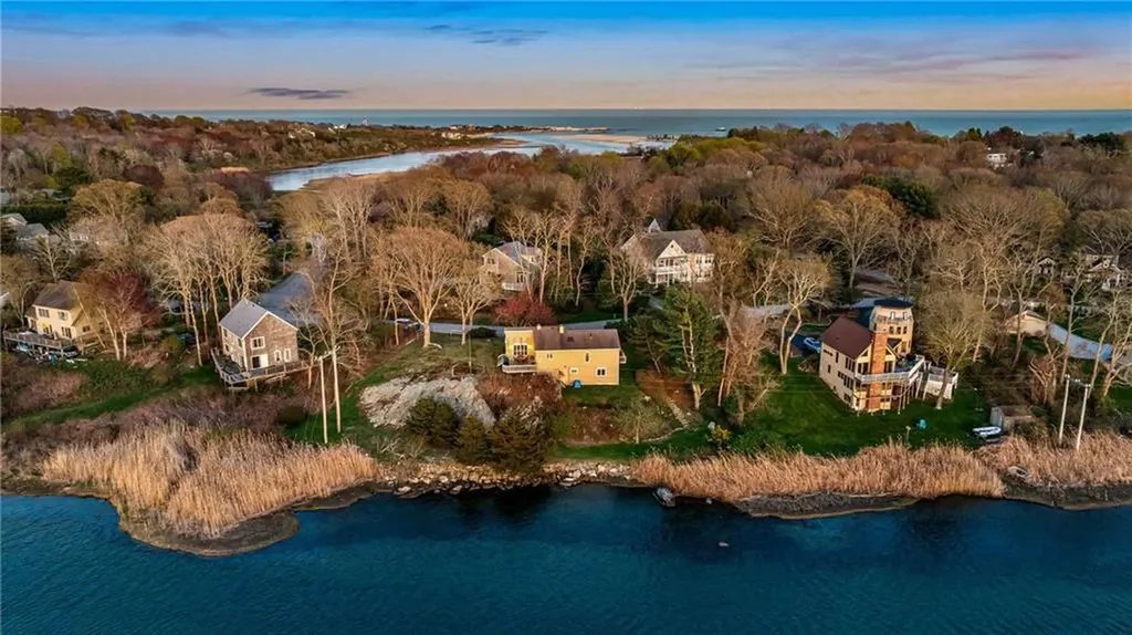 64 Starr Drive Narragansett RI 02882