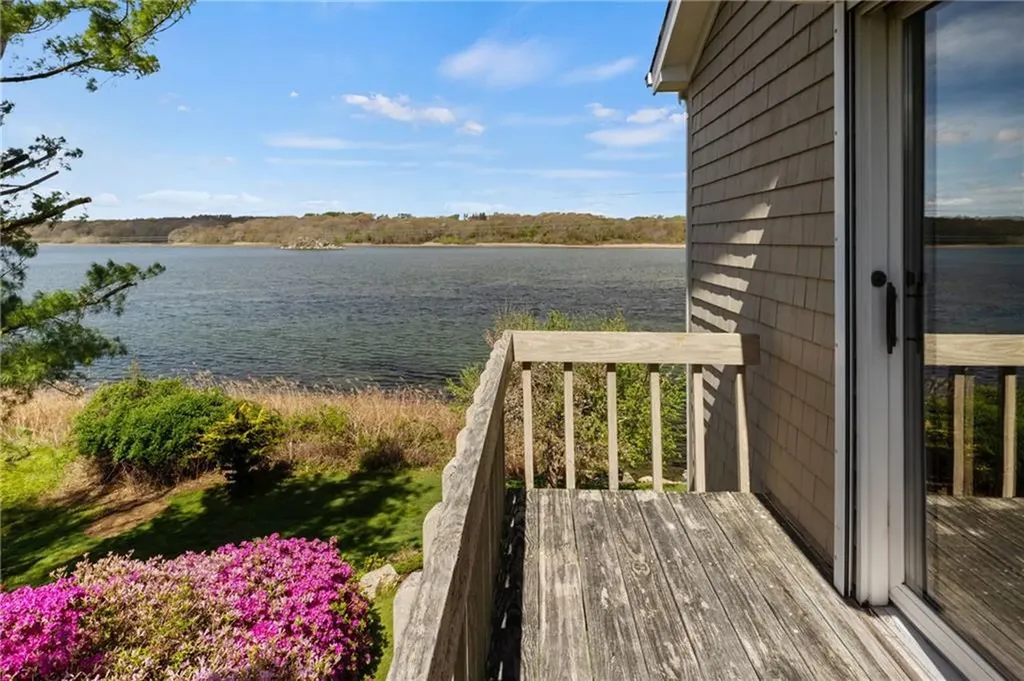 64 Starr Drive Narragansett RI 02882