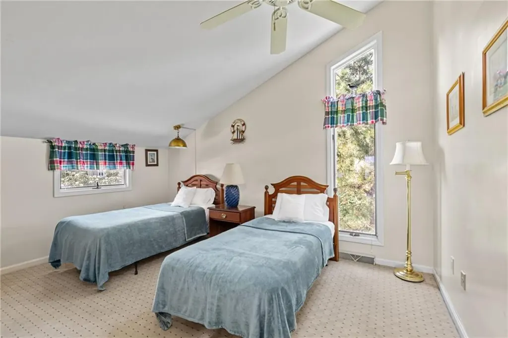 64 Starr Drive Narragansett RI 02882